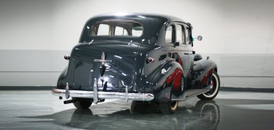 Chevrolet Deluxe 1937 rear right view