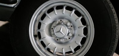 Wheels of the Mercedes Benz 450 SEL 6.9 1976