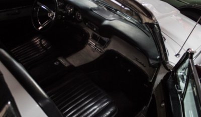 Ford Thunderbird 1962 interior