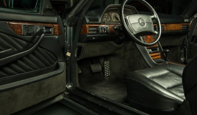 Mercedes Benz SEC560 1991 interior